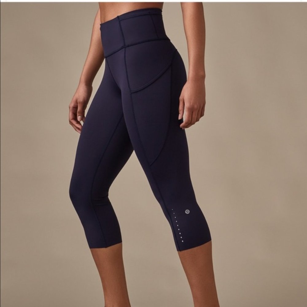 Lululemon Fast and Free Nulux Crop 19” - Navy 6